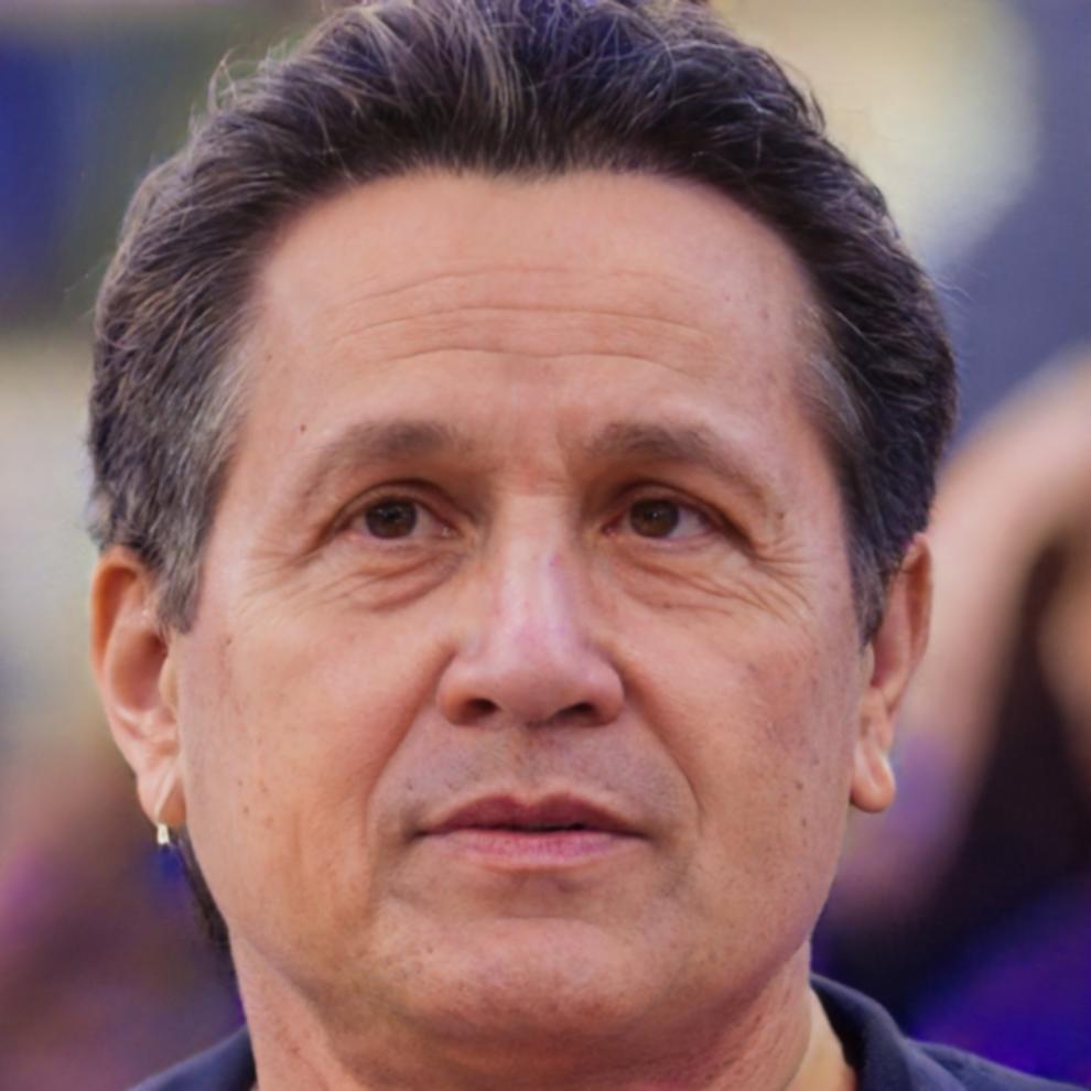 Portrait de Bastien Moreau, expert financier