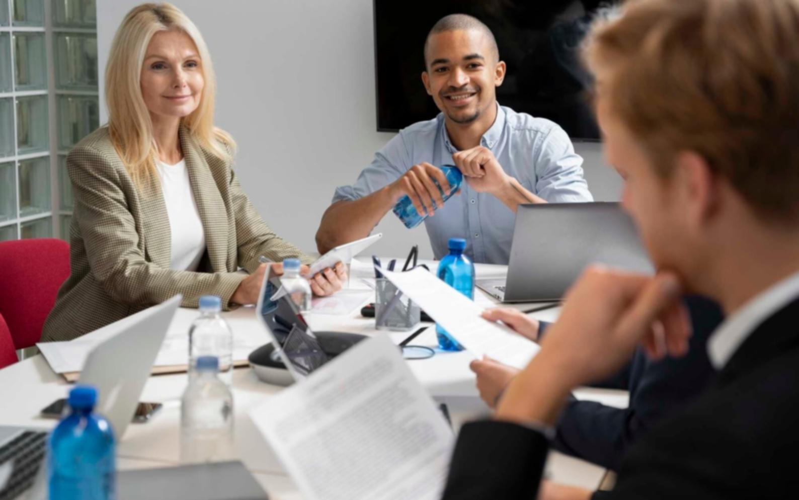 Équipe en session de travail collaboratif